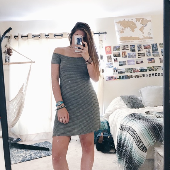 Off the Shoulder Dress - Picture 1 of 4